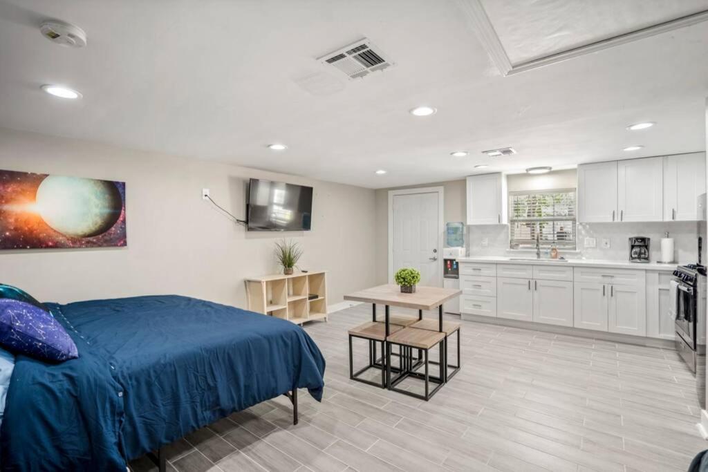 הוילה יוסטון Cosmic Studio At North Downtown מראה חיצוני תמונה