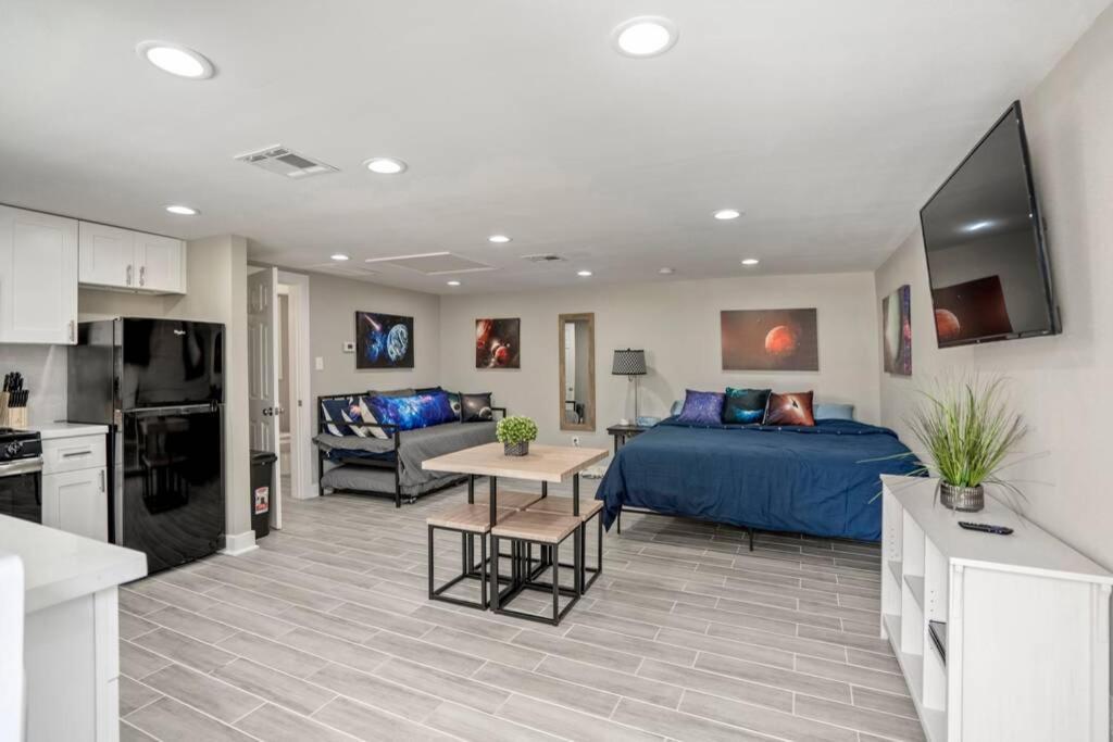הוילה יוסטון Cosmic Studio At North Downtown מראה חיצוני תמונה